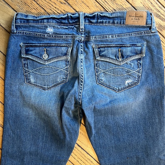 Abercrombie & Fitch Perfect Stretch Destructed Straight Low Rise Jeans 6 - Picture 8 of 10